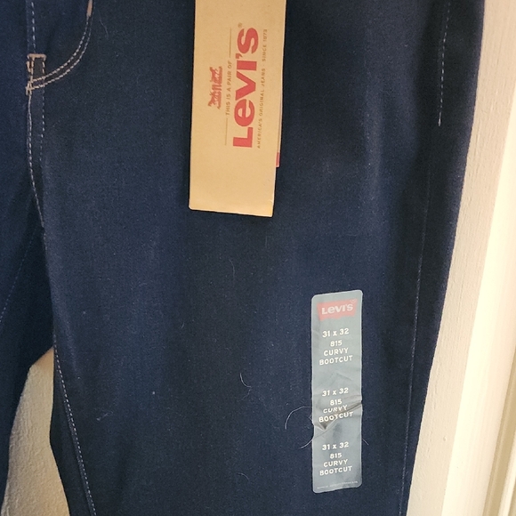 Levi's Women's Dark Blue Straight Leg Jeans - Picture 2 of 7